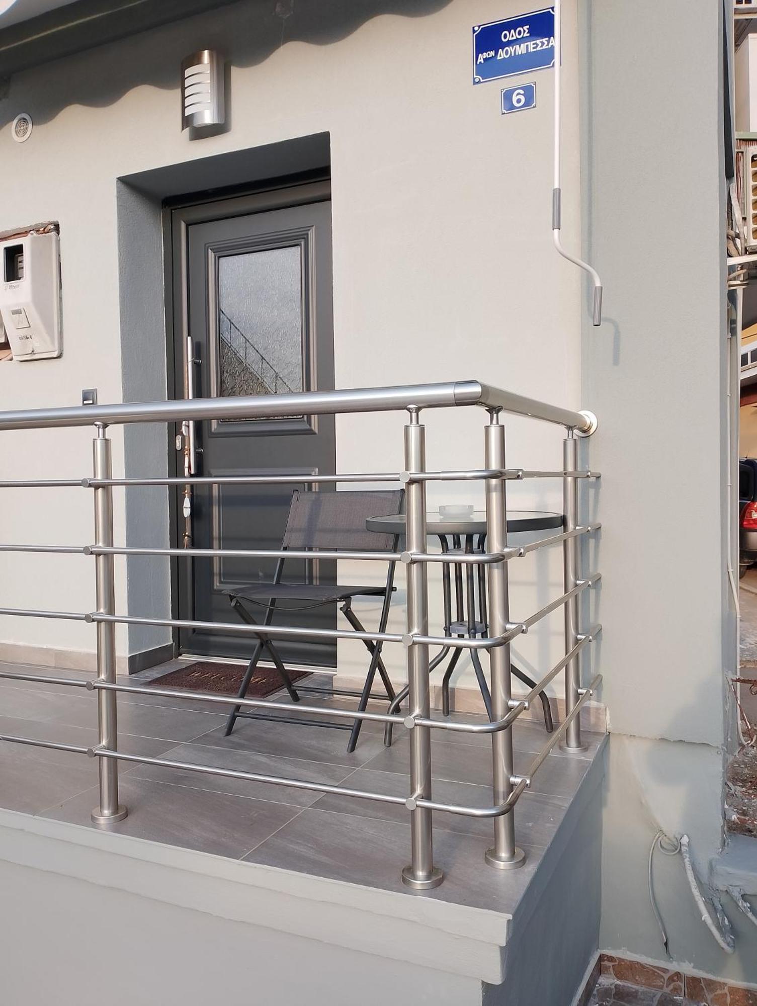 Black Eagle Apartment Drama Exterior photo